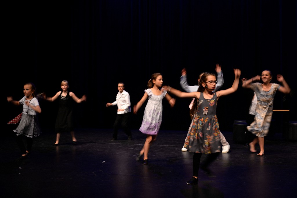 ../Images/Musical Nanny de Vries 123.jpg